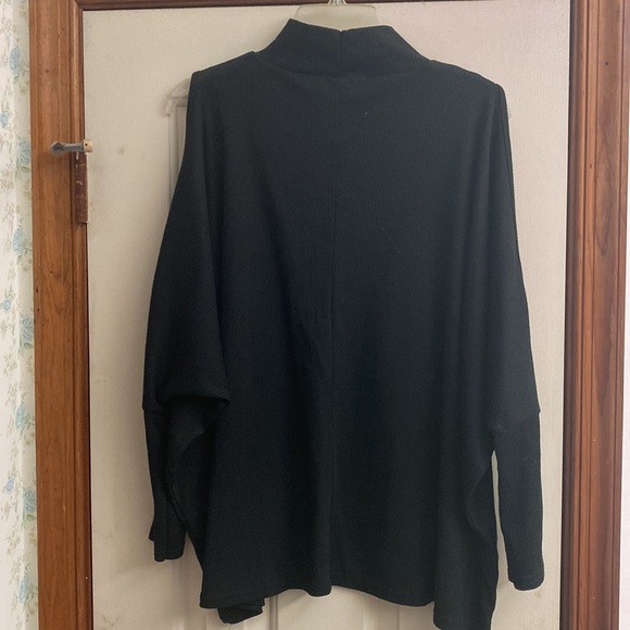 Black long sleeve Boohoo size 12 open shoulder sweater. - Picture 2 of 4